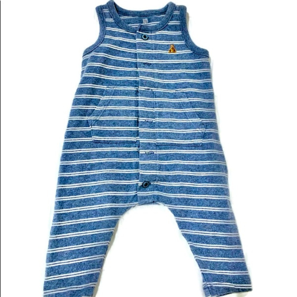 Baby gap onesie - like new